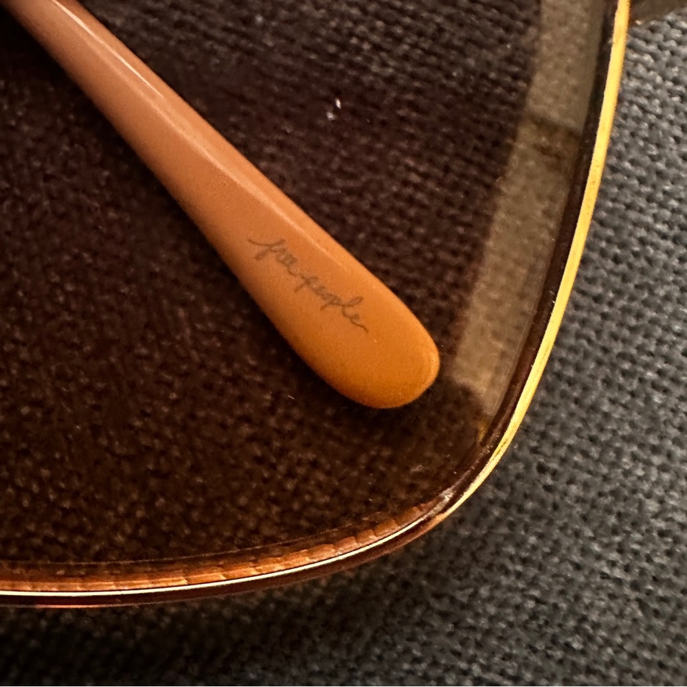 NWT Free People Square Sunglasses reg $25 - Picture 5 of 6